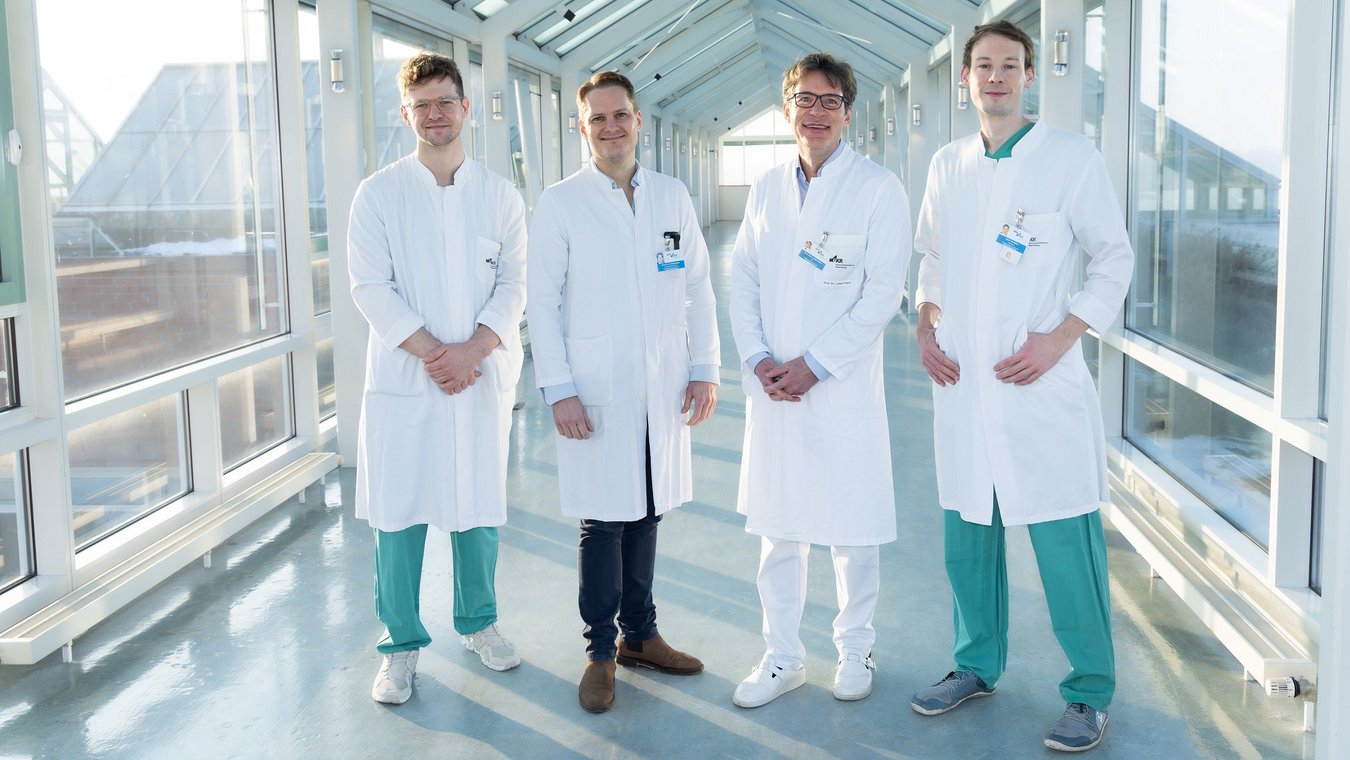 UKR, Uniklinikum Regensburg, Universitätsklinikum Regensburg, Abteilung für Plastische, Hand- und Wiederherstellungschirurgie, PHW, Feedback-Handschuh zur Wiederherstellung des Tastsinn,